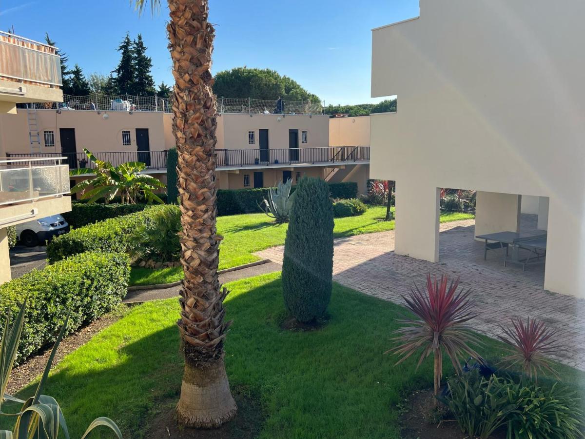 T2 Avec Veranda Et Piscine A Mandelieu La Napoule Exteriör bild