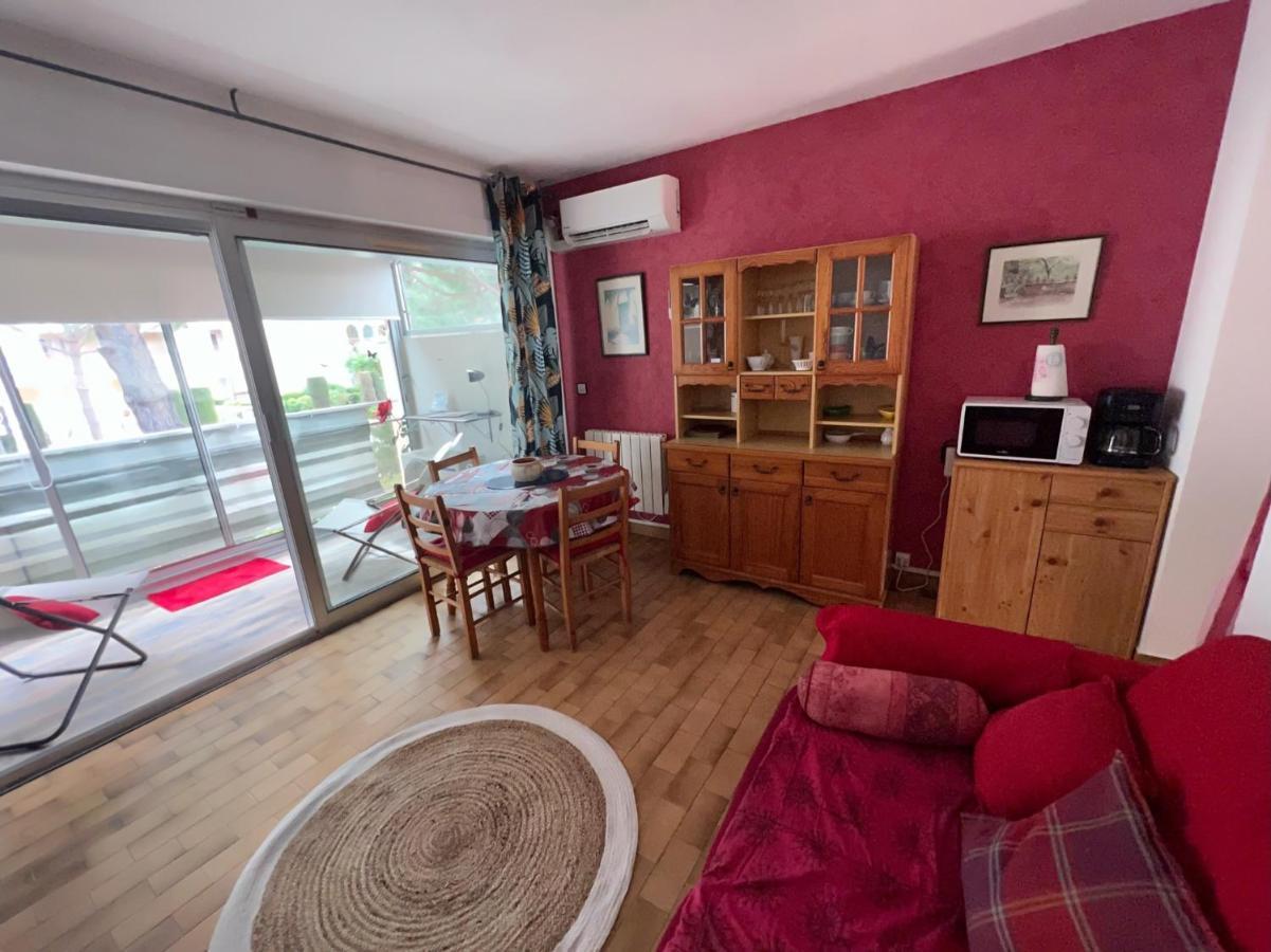 T2 Avec Veranda Et Piscine A Mandelieu La Napoule Exteriör bild